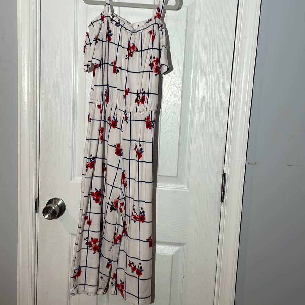 White Heart & Arrow romper size 10